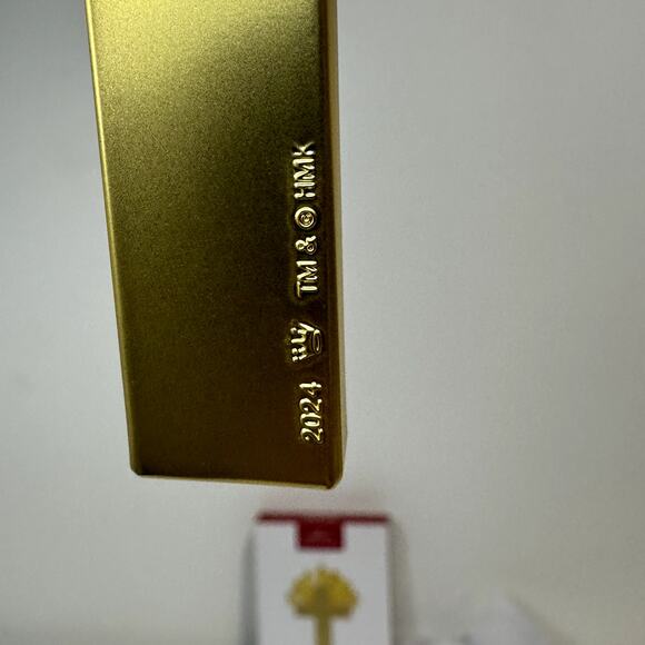 2024 Hallmark Ornament "GOD'S LOVE SHINES BRIGHT" Gold Metal Cross - NEW IN BOX - Picture 6 of 8